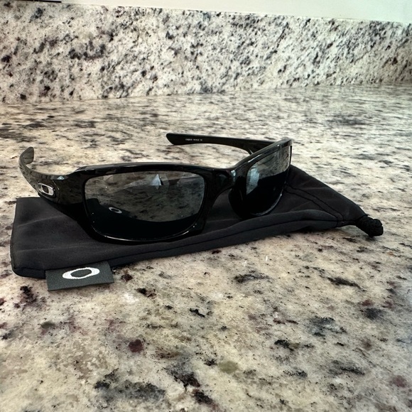 Oakley Fives Squared Polarized Sunglasses - Picture 2 of 8